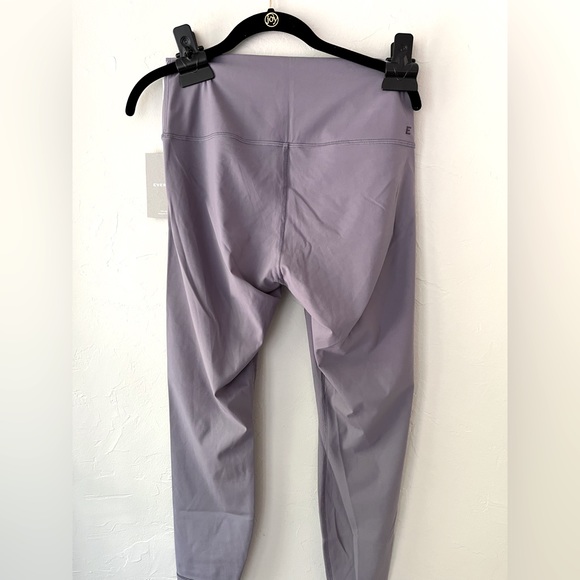 NWT Everlane The Perform Legging in Dark Plum Large Ankle - Picture 4 of 5